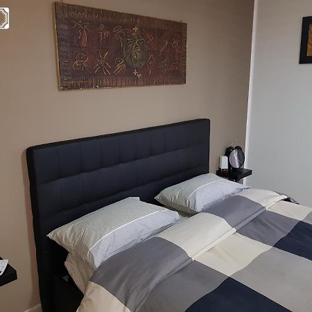 B&B Incentro 33 Home Σαλέρνο Εξωτερικό φωτογραφία